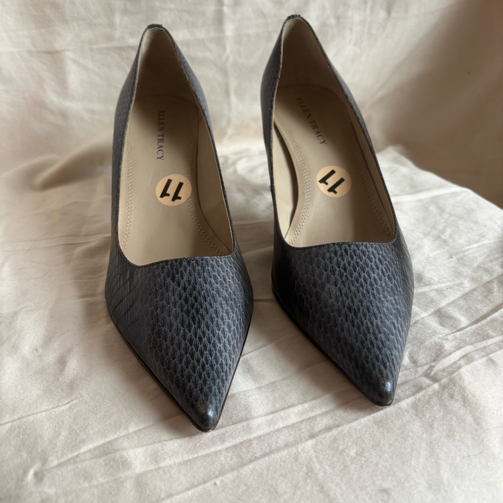 Stuart Weitzman Gray Snakeskin Pointed Toe Pumps